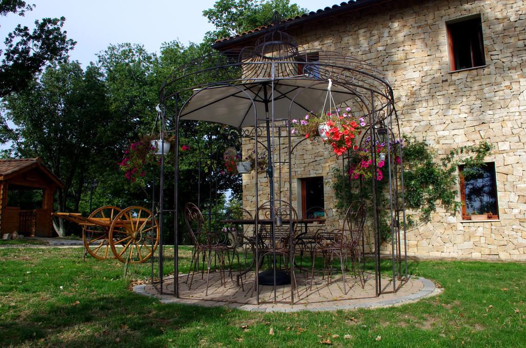 Auberge Les Tables Du Ban Saint-Pierre-la-Palud Ngoại thất bức ảnh